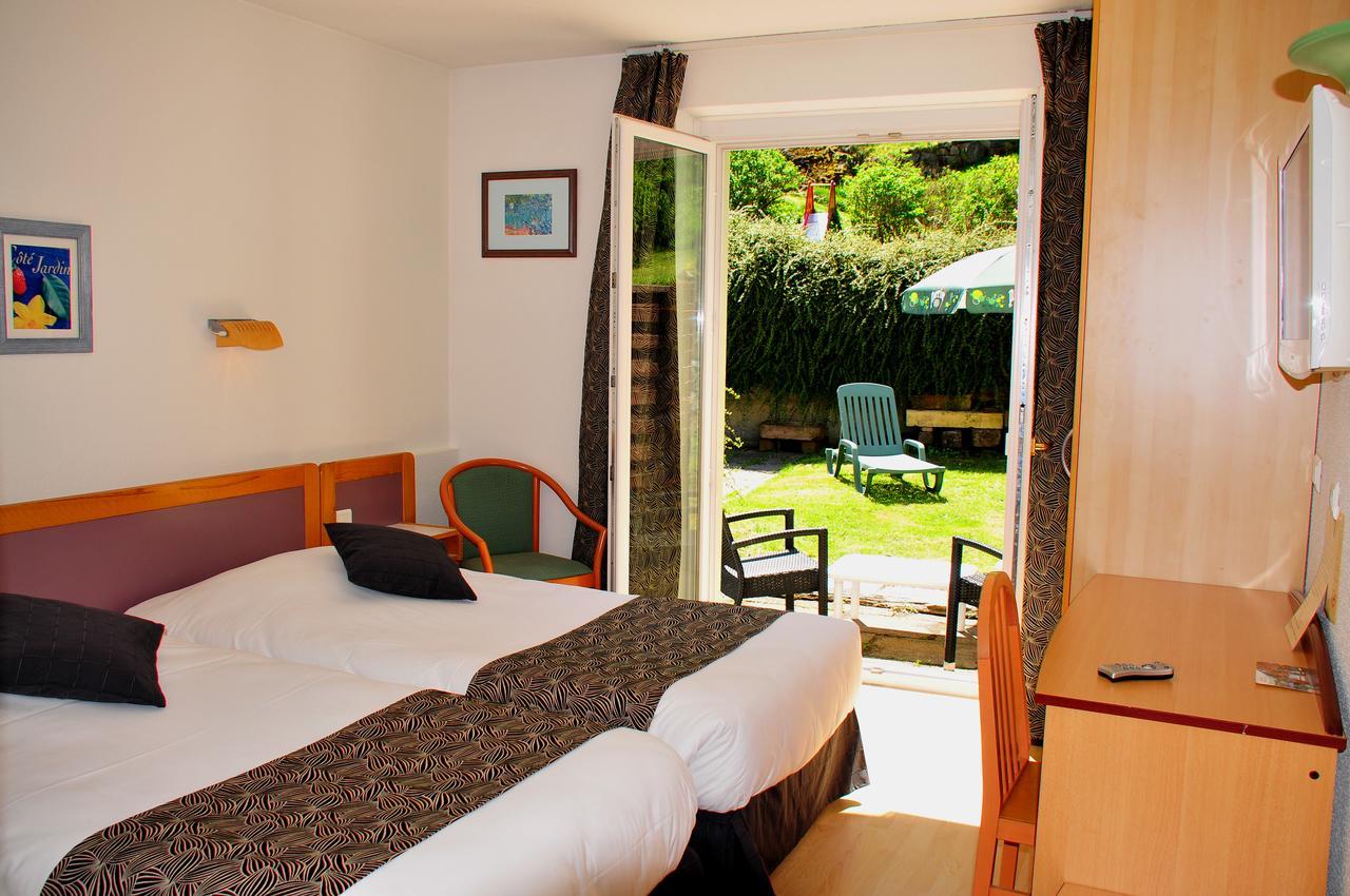 Logis Hotel - Restaurant Aux Bruyeres Orbey Buitenkant foto