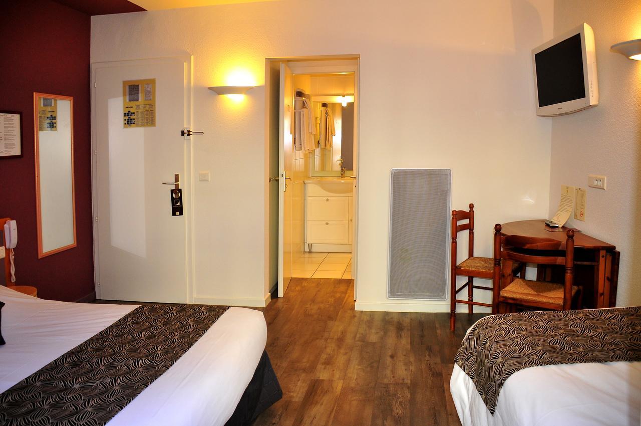 Logis Hotel - Restaurant Aux Bruyeres Orbey Buitenkant foto